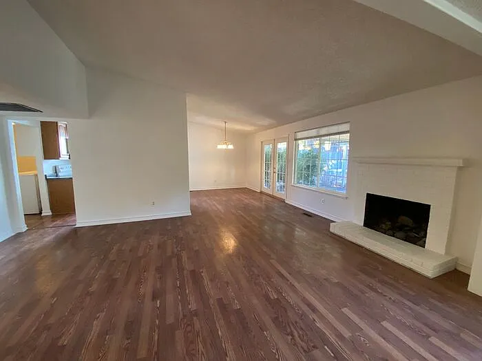 5 bed, 3.0 bath, 1859 sqft, $2,750 — Photo 3