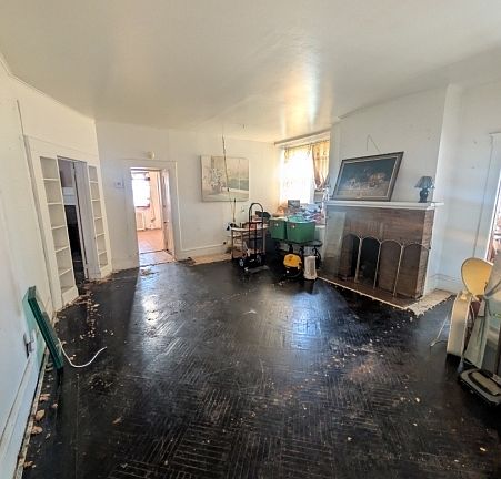 3rd image of 117 Carnegie Ave