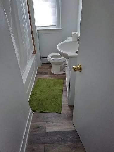 2nd image of 117-119 Hallock Ave #2FR
