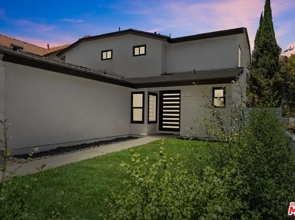 19701 Blythe St, Winnetka, CA 91306