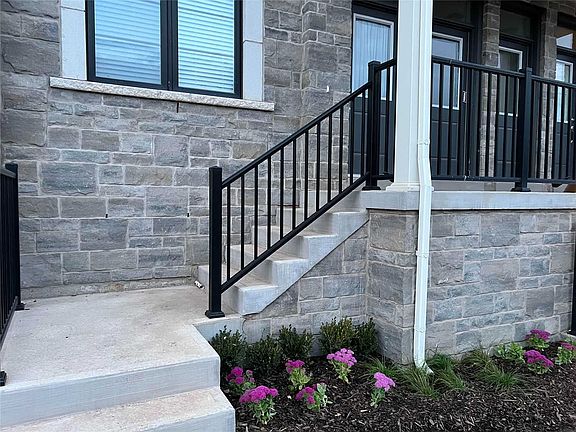 3rd image of 383 Dundas St E #62