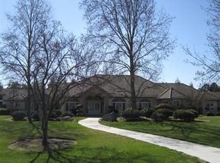 10595 E San Felipe Ave, Clovis, CA 93619