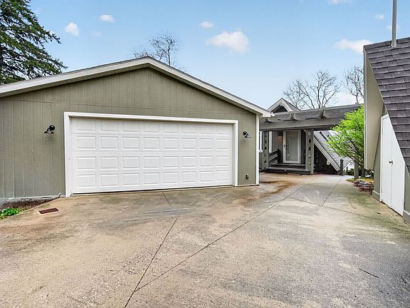2nd image of 4501 Panorama Dr
