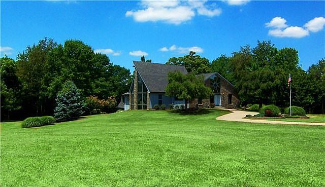 2nd image of 5004 Creek Cir