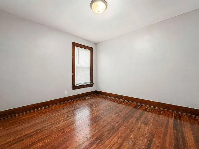 396 E Northwood Ave — Photo 13