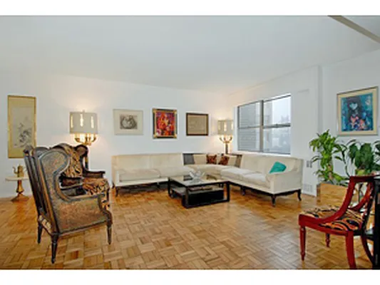 Sold by Corcoran | media 14