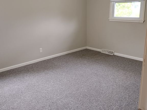 5th image of 5033 46th Ave #5033