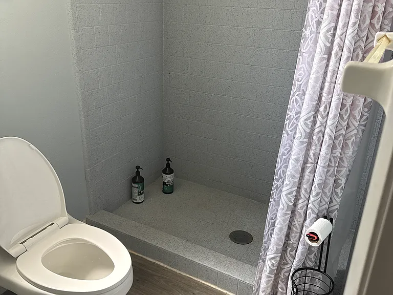 4047 Lake Bayshore Dr — Photo 3
