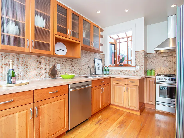45 Clipper St — Photo 1