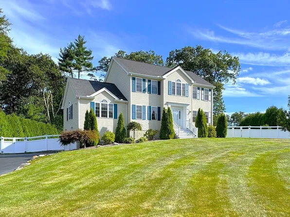 9 Noble St, Dudley, MA 01571
