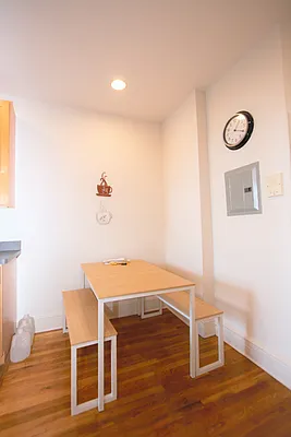 Rented by R New York | media 7