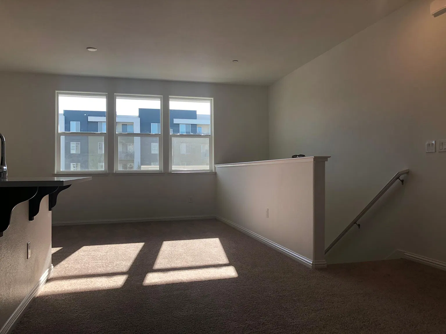679 Blackbury Ln — Photo 3