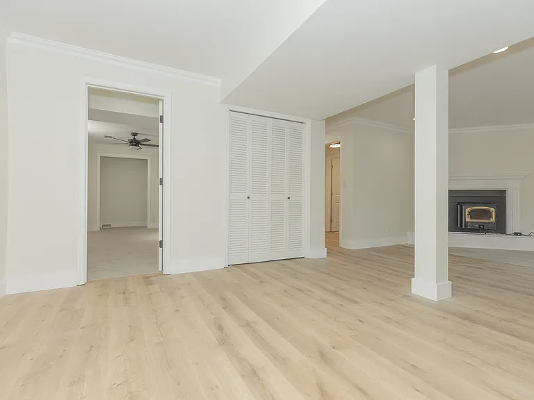 711 Carole Pl — Photo 25