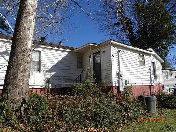4th image of 1608 Green Meadow Dr