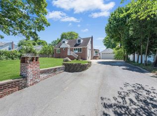 53 Arbour St, West Islip, NY 11795