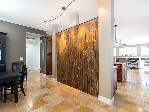 4th image of 10254 Waterside Oaks Dr