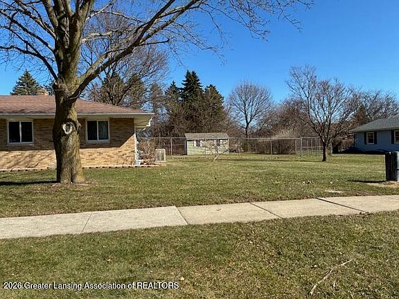 2nd image of 1003 Hampshire Dr