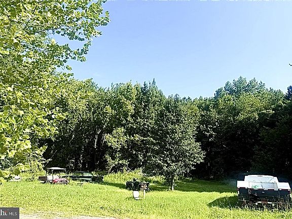4th image of 249 Main St