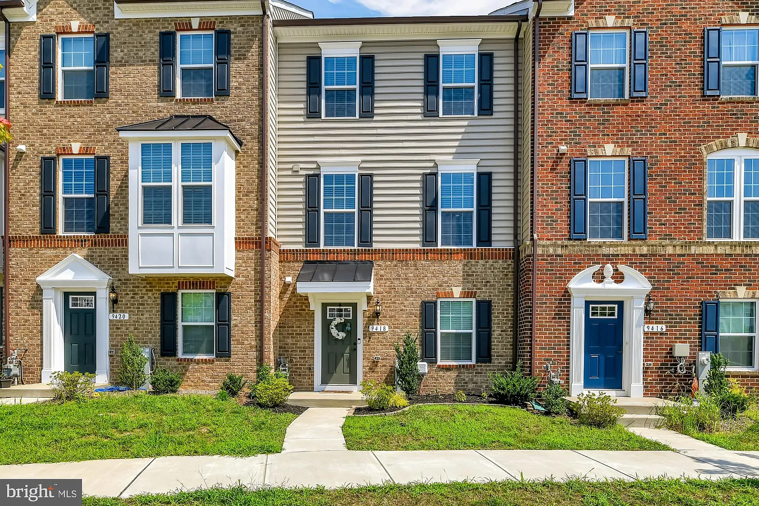 9418 Adelaide Ln photo 1