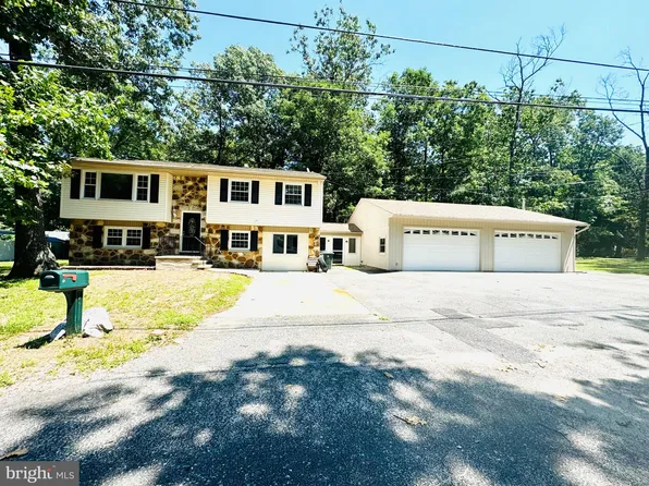 844 Upper Dam Dr, Williamstown, NJ 08094