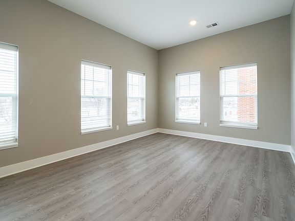 13-web-or-mls-3440-chicago-dr_12092024