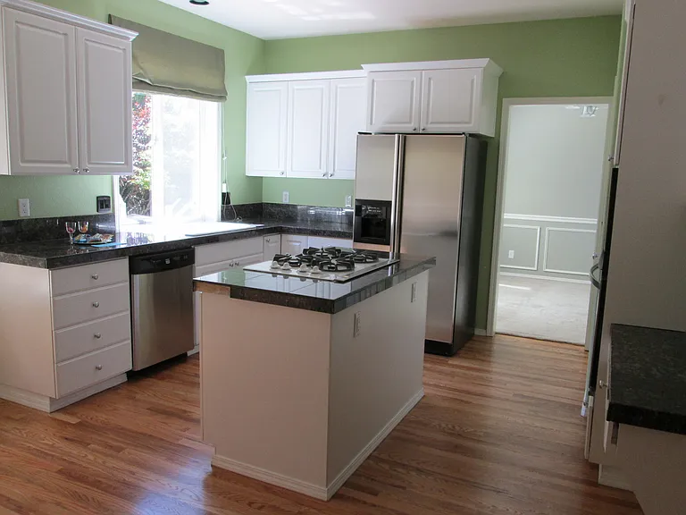 12540 NW Brimpton Ct — Photo 6