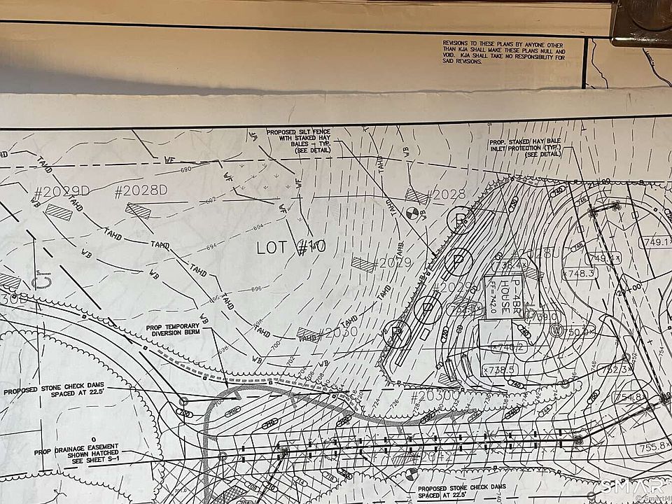 2nd image of 12 Break Maiden Lane