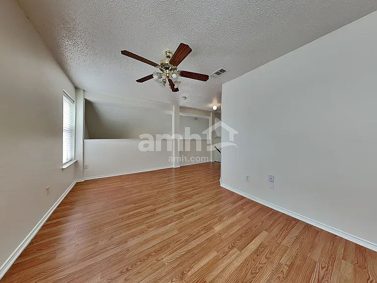 5820 Vista Glen Ln — Photo 10