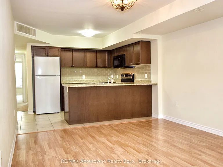 2441 Greenwich Dr #116 — Photo 5