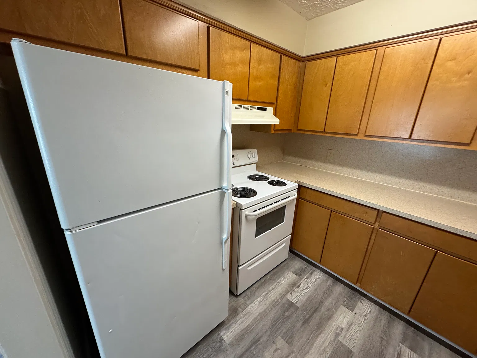 2 bed, 1.5 bath, 1100 sqft, $995 — Photo 3