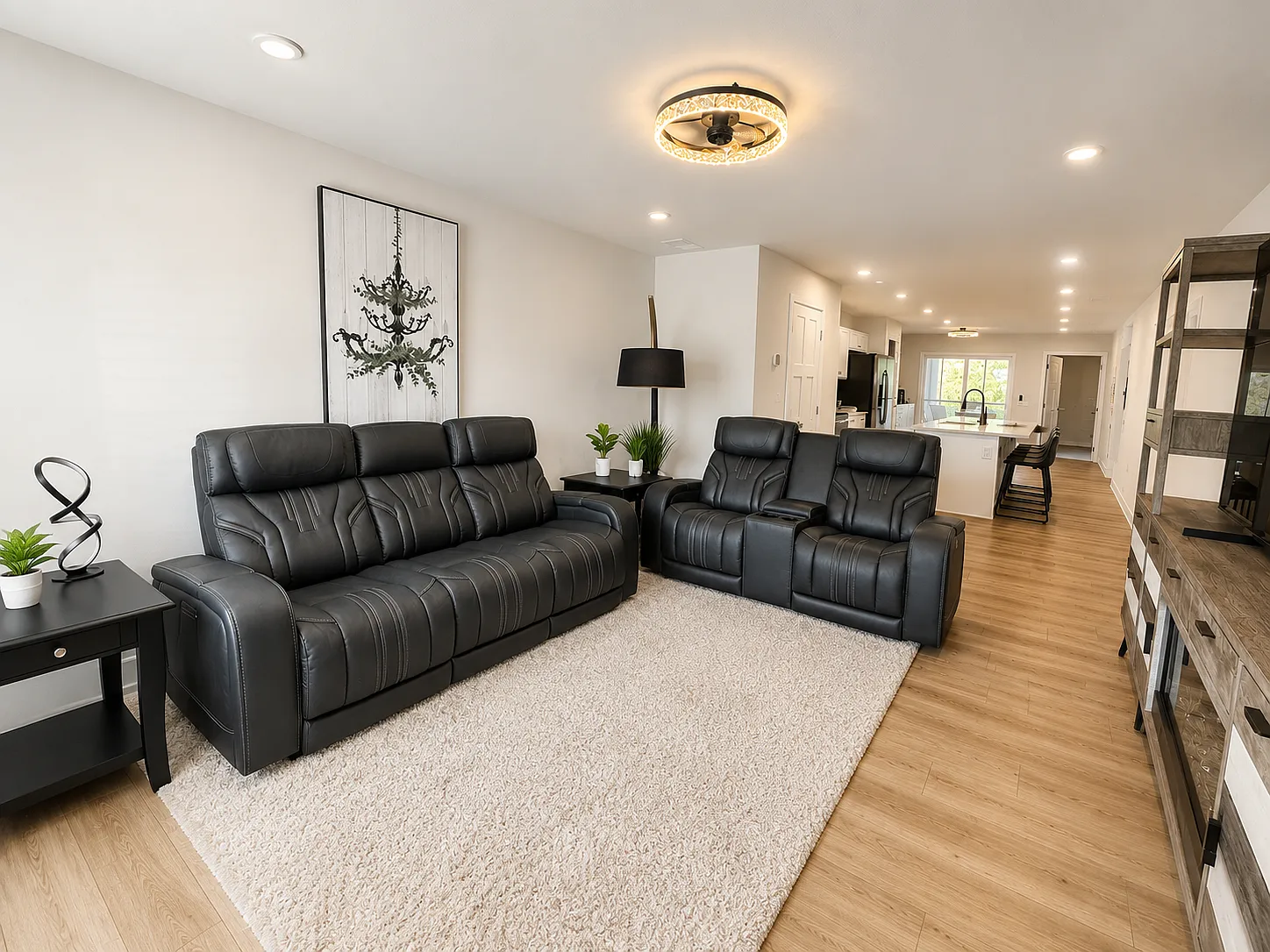 3 bed, 1674 sqft, $1,975 — Photo 2