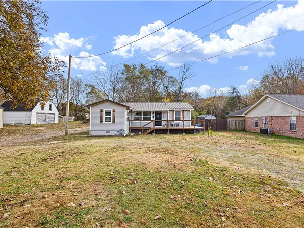 1108 N College Ave, Clarksville, AR 72830