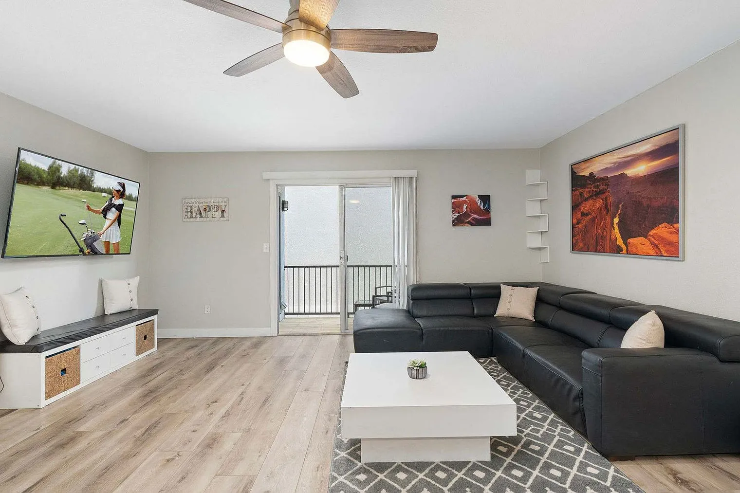 2 bed, 2.0 bath, 925 sqft, $1,659 — Photo 2