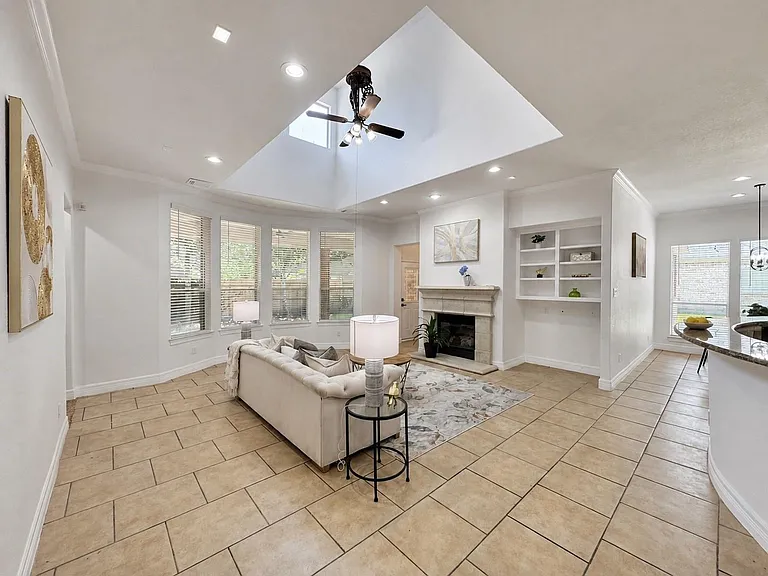 3301 Elm Creek Dr — Photo 11