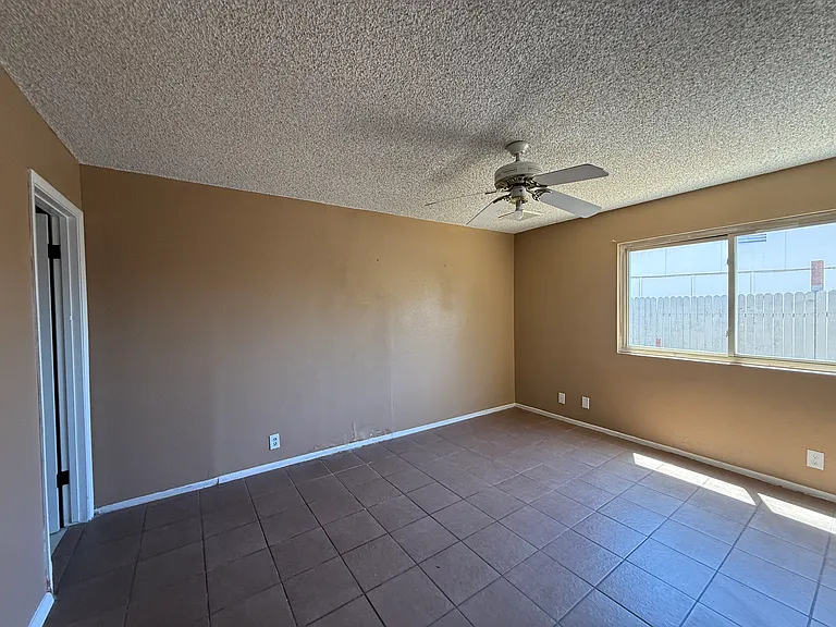 8318 W Fairmount Ave — Photo 9