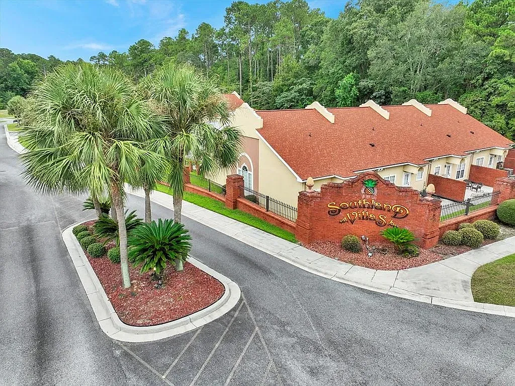 Building Photo - 1715 Villa Dr #1715