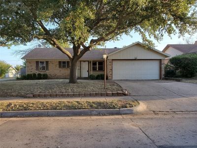 628 E Mustang St, Crowley, TX, 76036