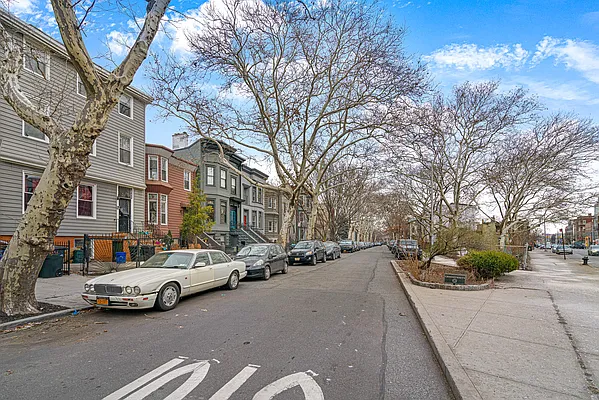 Rented by Compass | media 17