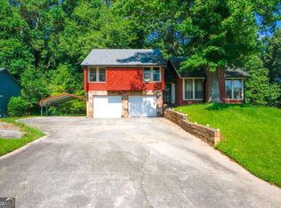 1030 Chapman Ln, Stone Mountain, GA 30088