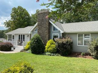 224 Twin Chimneys Dr, Wirtz, VA 24184