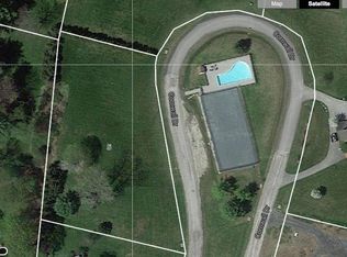 5 Cornwall Dr, Great Barrington, MA 01230