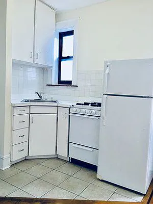 Rented by Axxess Realty Group | media 14