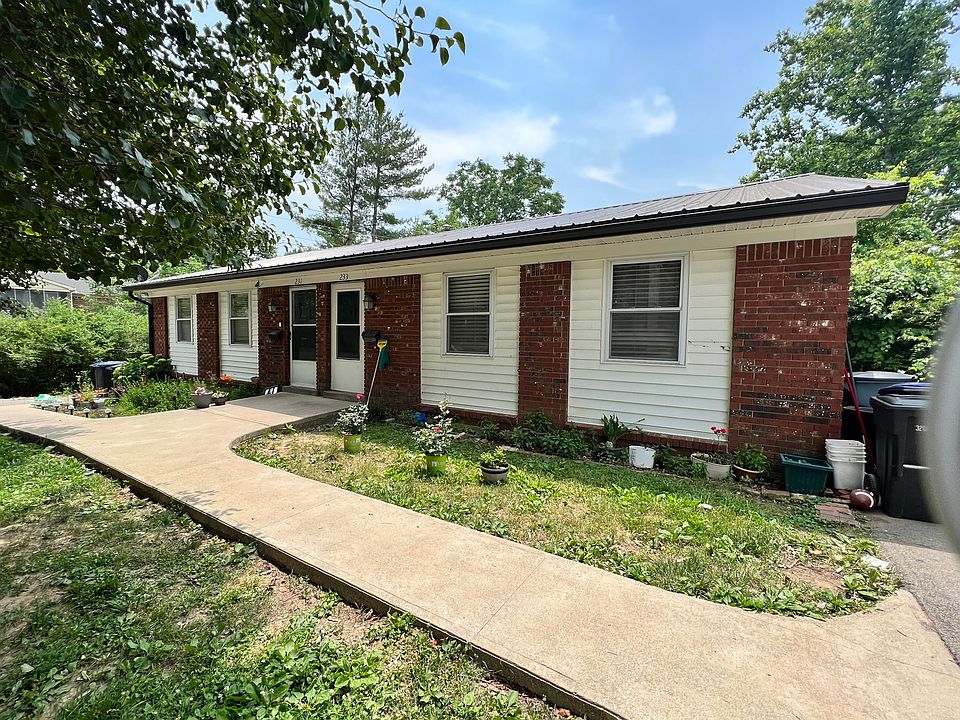 1st image of 231-233 Woodhill Ln