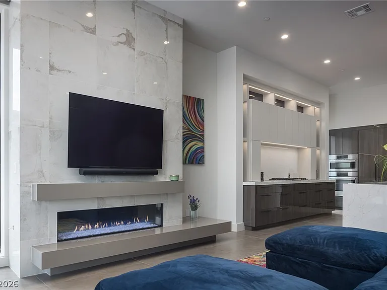 692 Scenic Cliff Dr — Photo 8