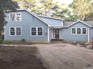 1501 N Gardiner Dr, Bay Shore, NY 11706