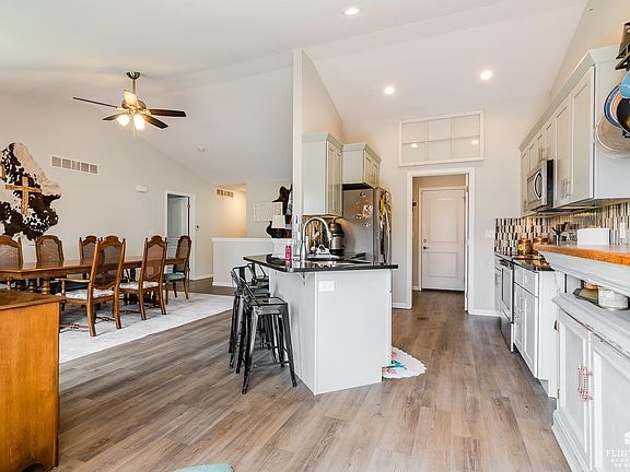 4th image of 141 Turkey Ridge Dr