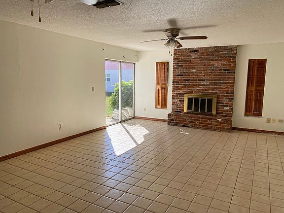 2nd image of 1215 Harbour Point Dr