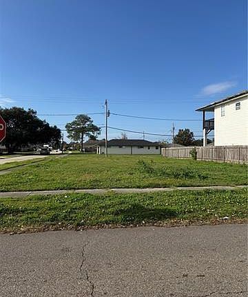 4th image of 700 Cougar Dr
