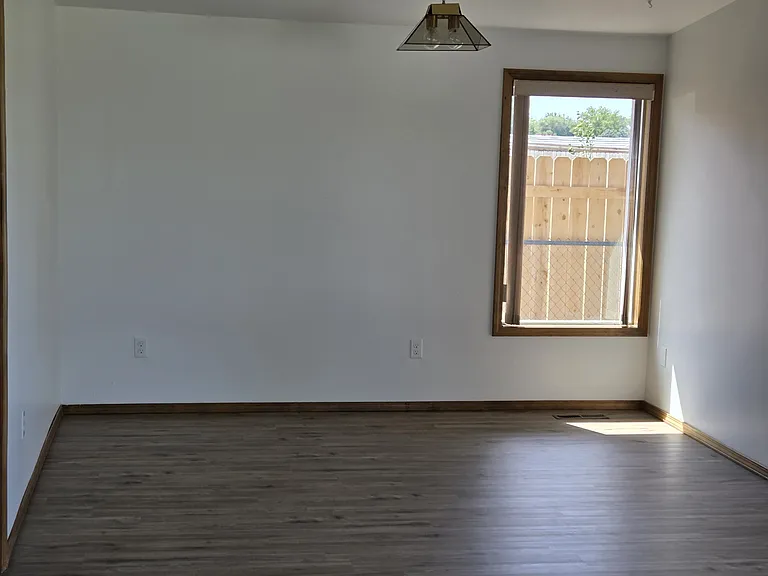 2215 Terrace Dr — Photo 7
