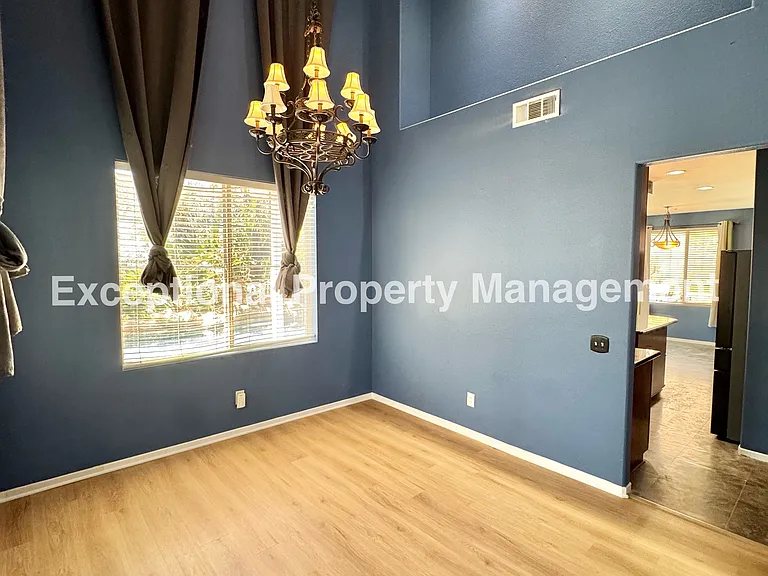 14855 Hedge Row Ct — Photo 5